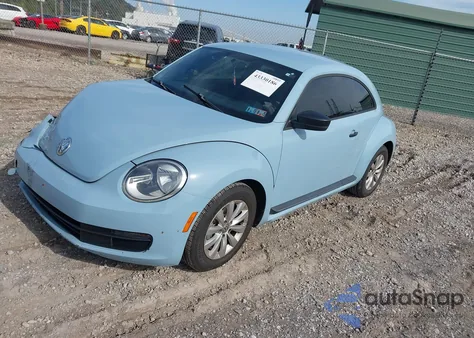 2015 Volkswagen Beetle 1.8T Fleet Edition из США, поврежденный, VIN 3VWF17AT7FM644560